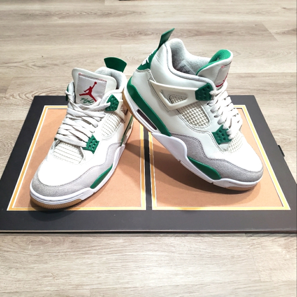 Nike SB x Air Jordan 4 Retro Pine Green